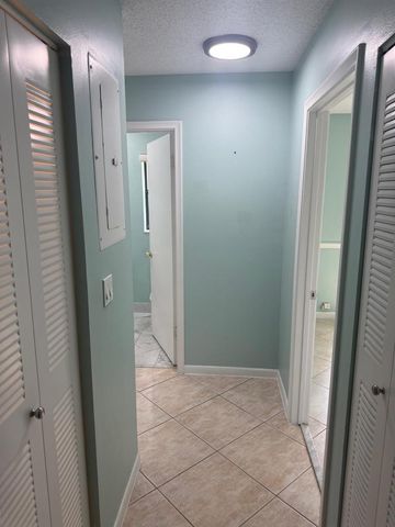 1463 Summit Run Circle, West Palm Beach, FL 33415