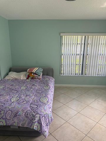 1463 Summit Run Circle, West Palm Beach, FL 33415