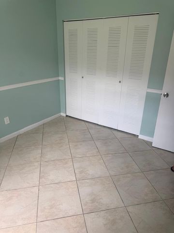 1463 Summit Run Circle, West Palm Beach, FL 33415