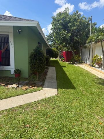 1463 Summit Run Circle, West Palm Beach, FL 33415