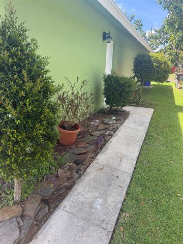 1463 Summit Run Circle, West Palm Beach, FL 33415