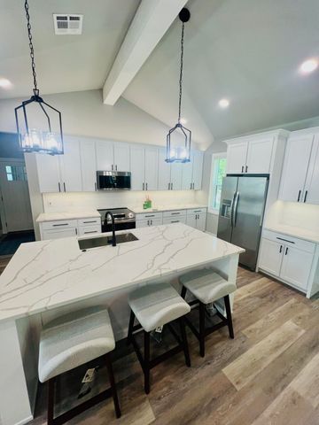 1 Port Duncan Boulevard, Monkey Island, OK 74331