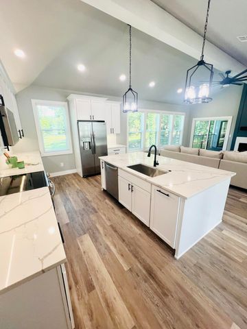 1 Port Duncan Boulevard, Monkey Island, OK 74331