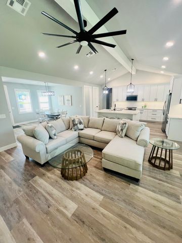 1 Port Duncan Boulevard, Monkey Island, OK 74331