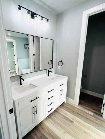 1 Port Duncan Boulevard, Monkey Island, OK 74331