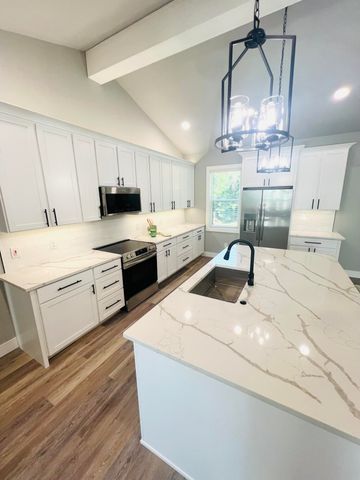 1 Port Duncan Boulevard, Monkey Island, OK 74331