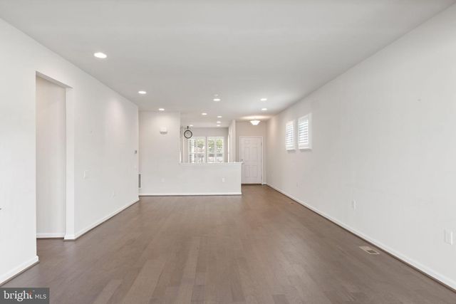 5 MCQUARIE DR, Fredericksburg, VA 22406