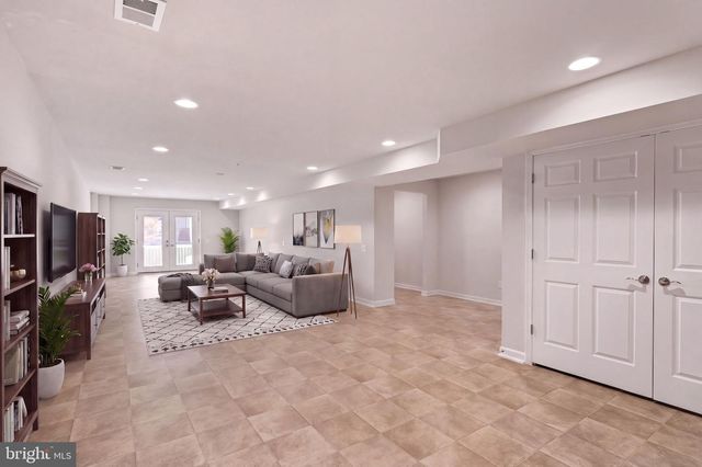 5 MCQUARIE DR, Fredericksburg, VA 22406