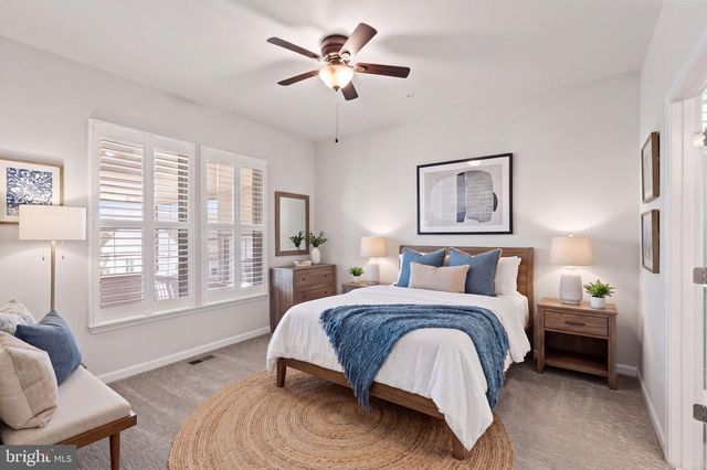 5 MCQUARIE DR, Fredericksburg, VA 22406