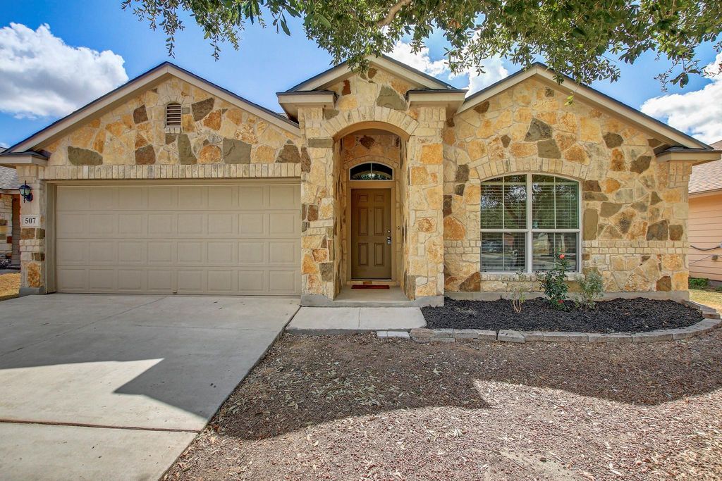 507 Teron DR, San Marcos, TX 78666