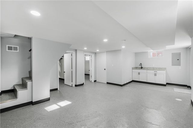 1975 Troup Avenue, Kansas City, KS 66104