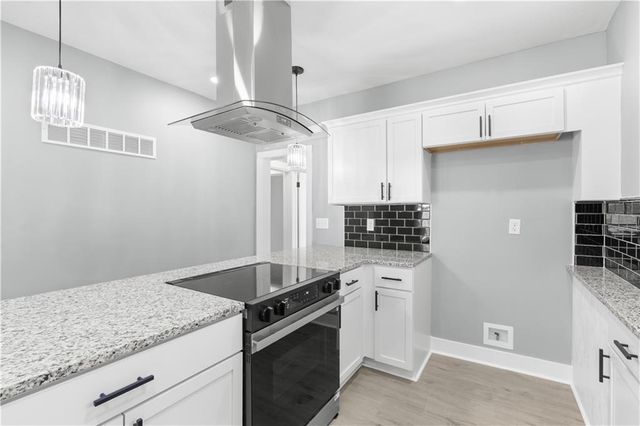 1975 Troup Avenue, Kansas City, KS 66104