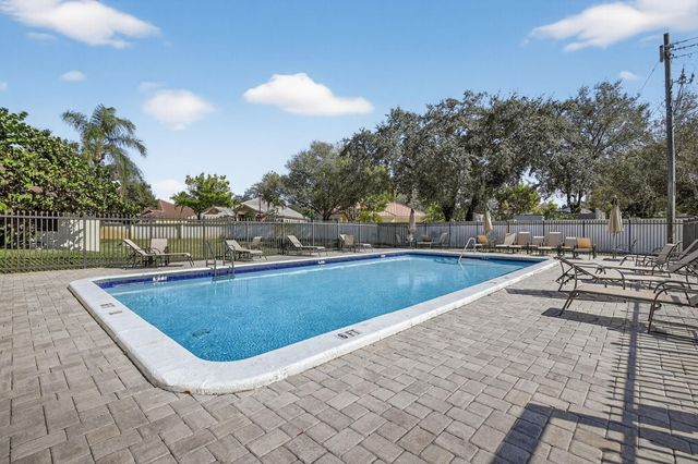 3673 W Forge Road 41, Davie, FL 33328