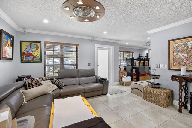 3673 W Forge Road 41, Davie, FL 33328