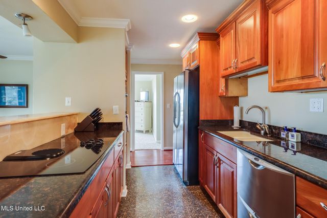 3230 Cumberland Road, 201, Ocean Springs, MS 39564