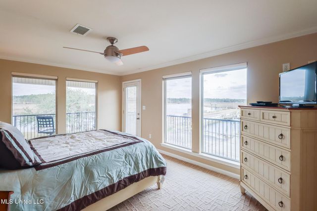 3230 Cumberland Road, 201, Ocean Springs, MS 39564