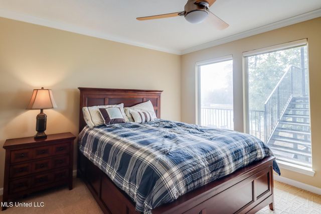 3230 Cumberland Road, 201, Ocean Springs, MS 39564