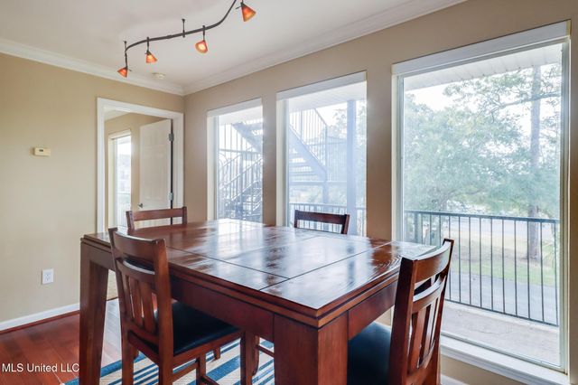 3230 Cumberland Road, 201, Ocean Springs, MS 39564