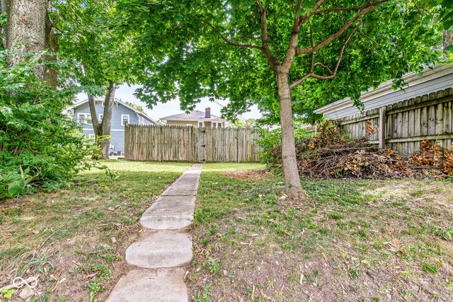 4248 Carrollton Avenue, Indianapolis, IN 46205