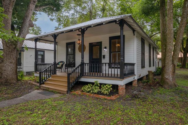 2717 St Johns Ave, Palatka, FL 32177