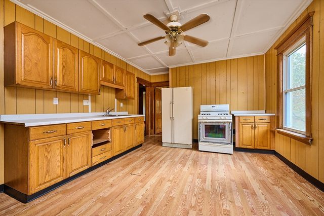 92-94 Nonotuck Avenue, Chicopee, MA 01013