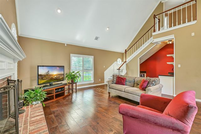 101 Oak Drive, Friendswood, TX 77546