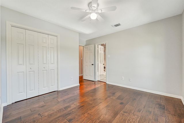 101 Oak Drive, Friendswood, TX 77546