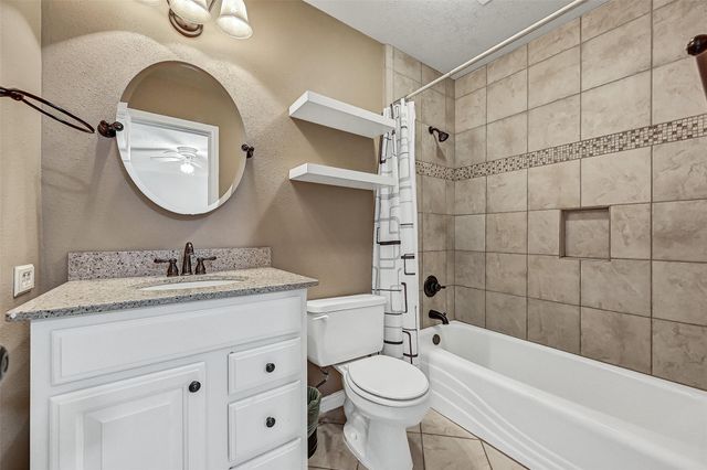 101 Oak Drive, Friendswood, TX 77546