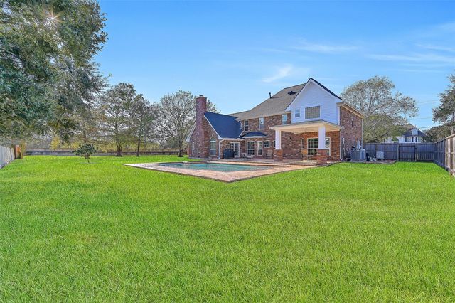 101 Oak Drive, Friendswood, TX 77546