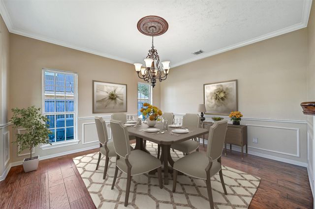 101 Oak Drive, Friendswood, TX 77546