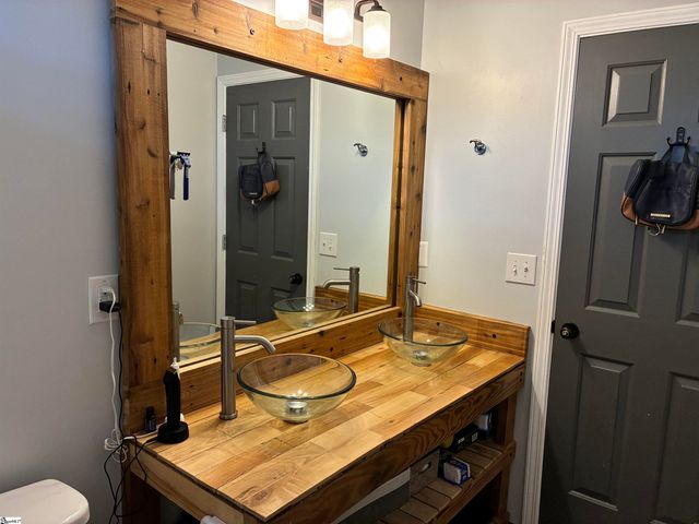 226 N Orchard Farms Avenue, Simpsonville, SC 29681