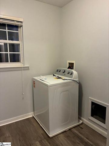 226 N Orchard Farms Avenue, Simpsonville, SC 29681