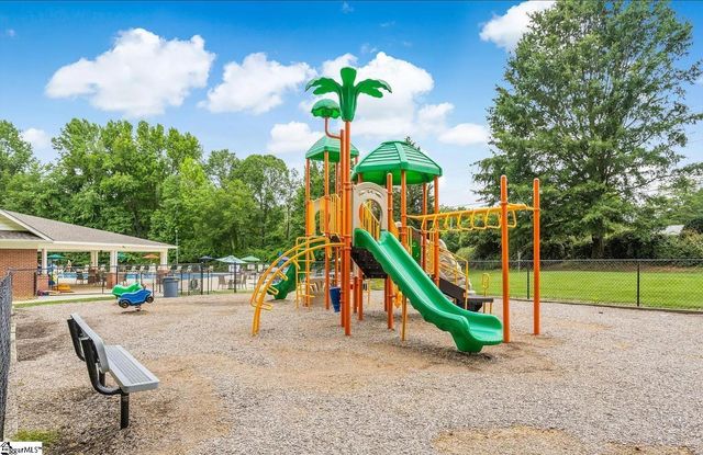 226 N Orchard Farms Avenue, Simpsonville, SC 29681