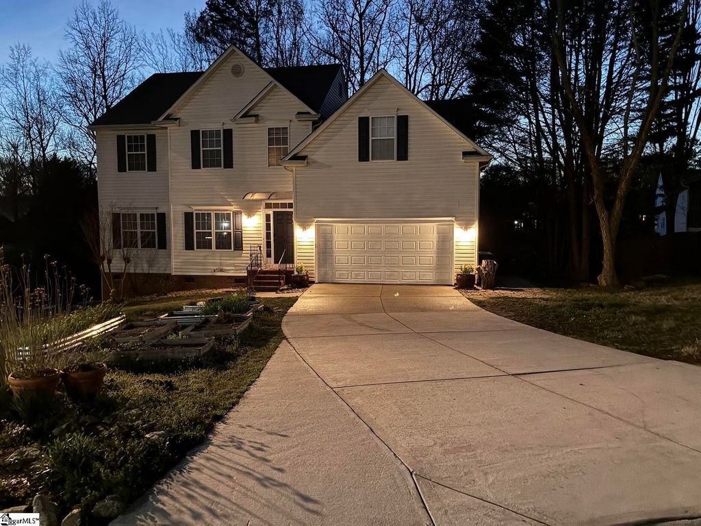 226 N Orchard Farms Avenue, Simpsonville, SC 29681