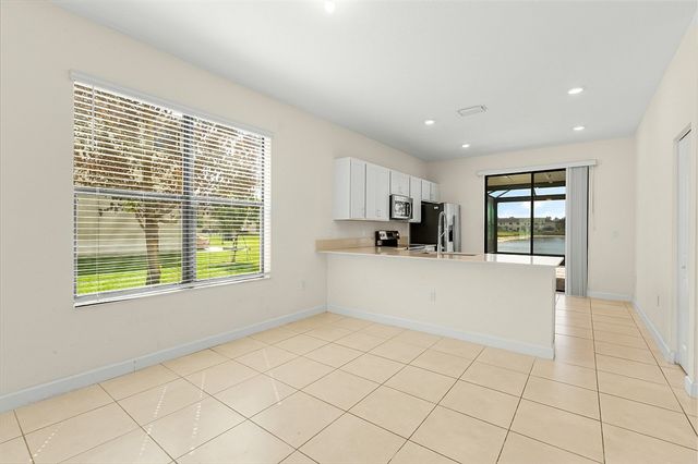 10156 W Villa Circle, Vero Beach, FL 32966