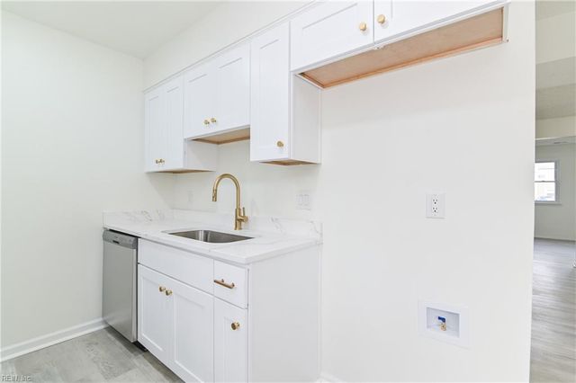 5321 Leicester CT, Virginia Beach, VA 23462