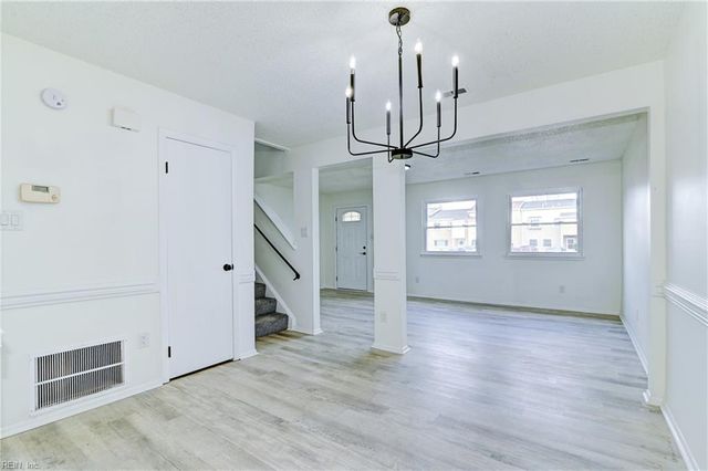 5321 Leicester CT, Virginia Beach, VA 23462