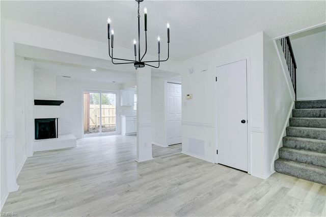 5321 Leicester CT, Virginia Beach, VA 23462