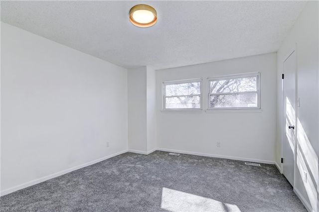 5321 Leicester CT, Virginia Beach, VA 23462