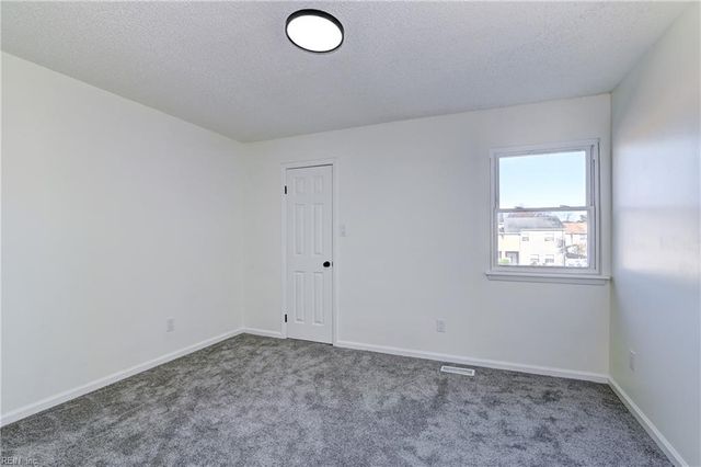 5321 Leicester CT, Virginia Beach, VA 23462