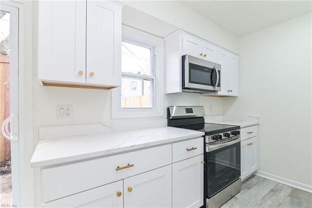 5321 Leicester CT, Virginia Beach, VA 23462