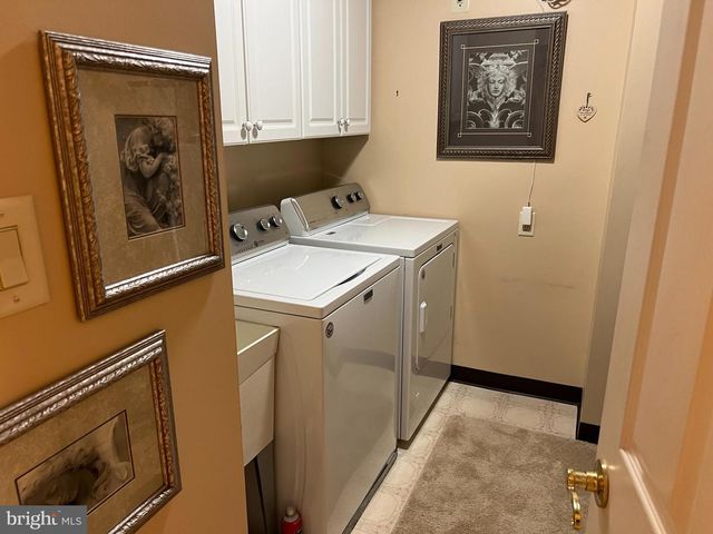 205 SWEETWATER DR, Cinnaminson, NJ 08077
