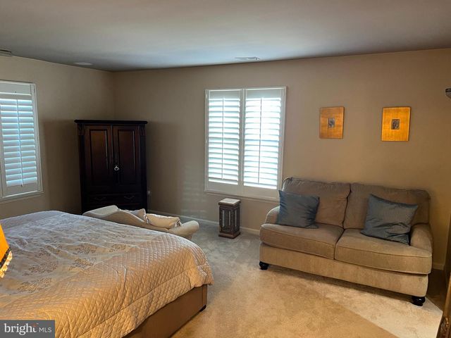 205 SWEETWATER DR, Cinnaminson, NJ 08077
