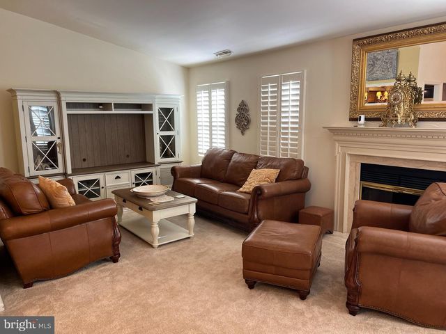 205 SWEETWATER DR, Cinnaminson, NJ 08077