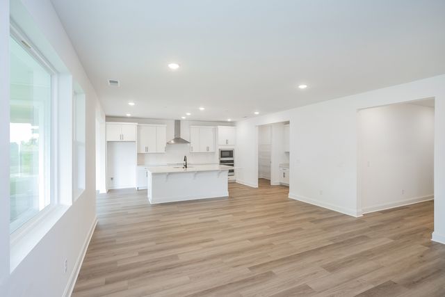 2370 Williamsport Landing, Columbia, TN 38401