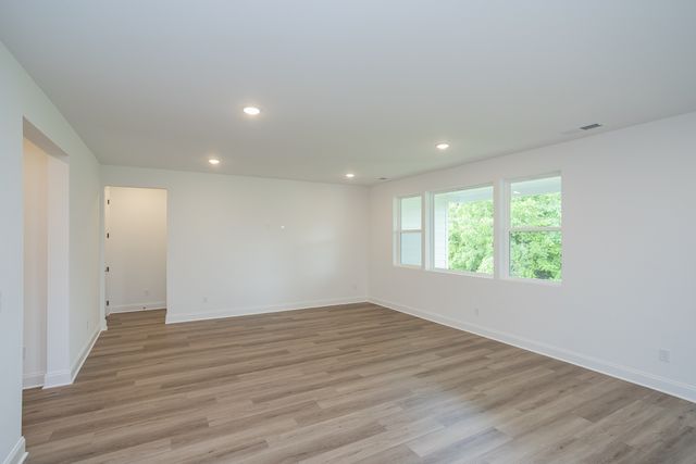 2370 Williamsport Landing, Columbia, TN 38401