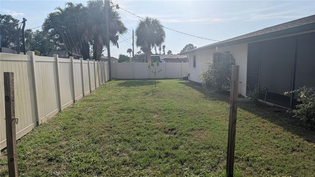 3720 PIN OAKS STREET, Sarasota, FL 34232