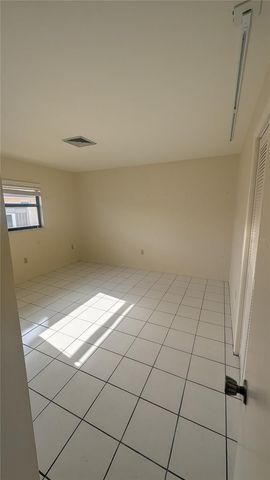 3720 PIN OAKS STREET, Sarasota, FL 34232