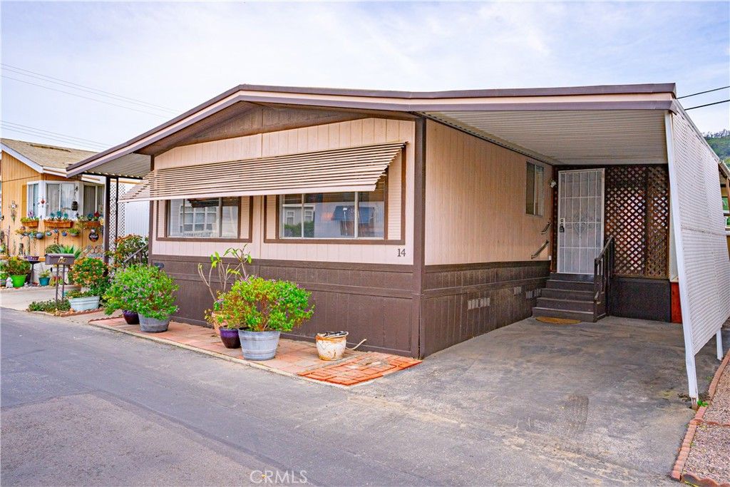 720 W Santa Maria Space 14, Santa Paula, CA 93060