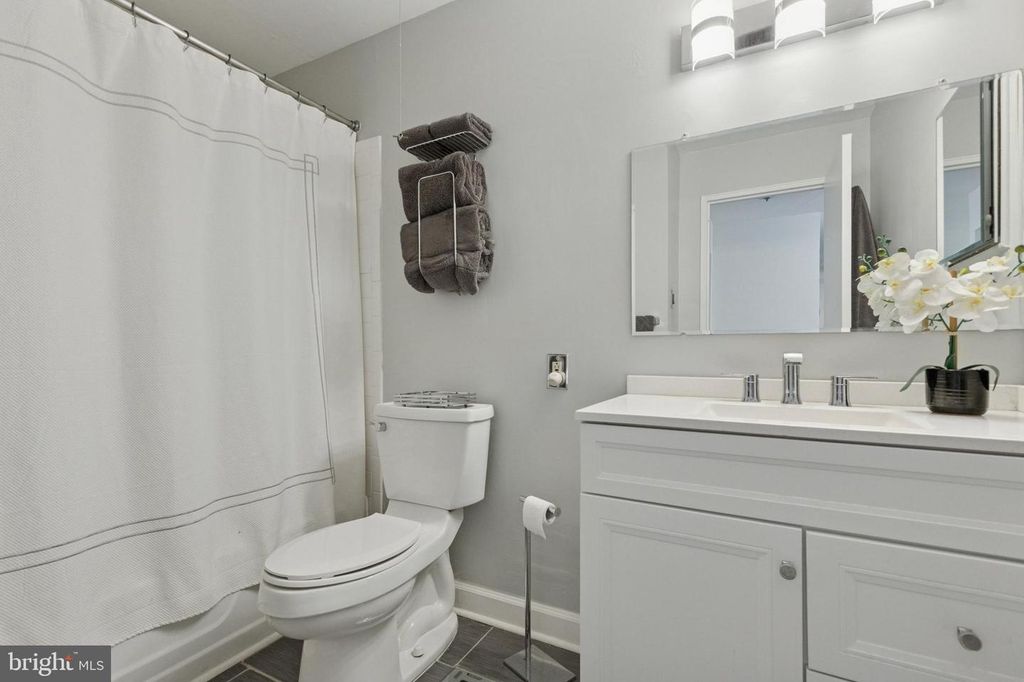 501 N BETHLEHEM PIKE #12-F, Ambler, PA 19002